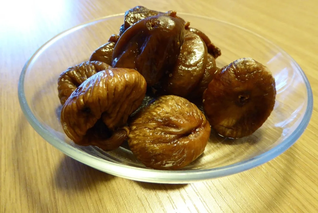 Os maiores produtores mundiais de figo são os países da Bacia Arábica do Mediterrâneo e os Estados Unidos. Entre as nações que se destacam na produção deste pseudofruto, estão Turquia, Egito, Grécia, Irã, Marrocos, Espanha, Itália e Portugal.