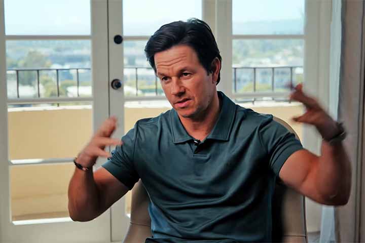 Sua trajetória comprova não apenas talento, mas também disciplina, determinação e carisma, indo de um passado turbulento nas ruas de Boston a uma carreira sólida que abrange música, atuação, produção e negócios.