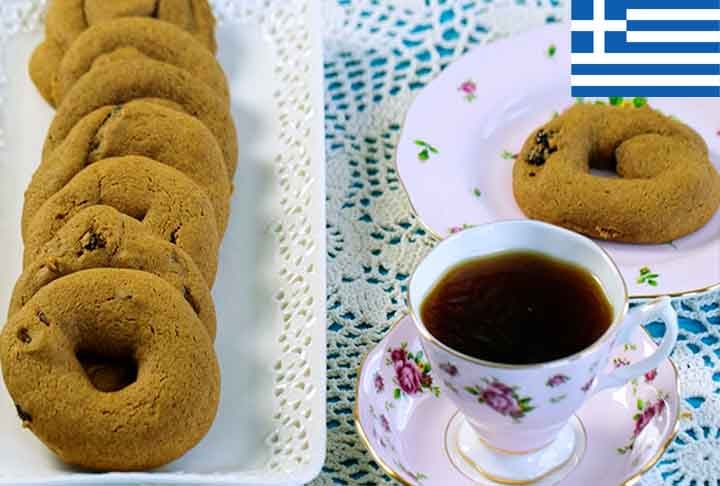 No biscoito, você tem que ver se ele leva farinha integral, se não é uma farinha normal. Qual tipo de adoçante que é colocado na composição, afirmou a nutricionista Eliane Silva.