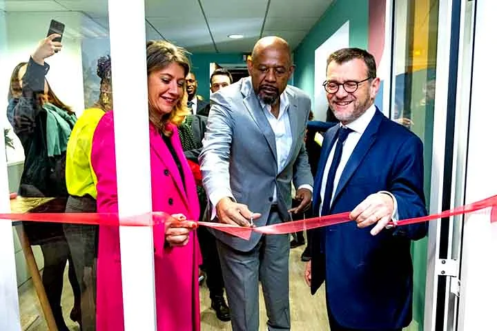 Descendente de nigerianos, ele já atuou em campanhas do braço da ONU para a Educação, Ciência e Cultura na África e também na América Latina em prol de causas pacifistas. 
