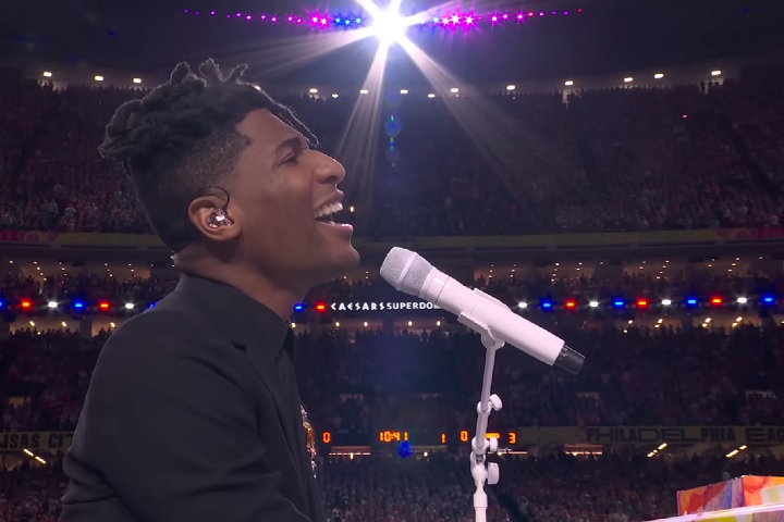 Em fevereiro, Batiste cantou o Hino Nacional dos Estados Unidos no Super Bowl 2025 e teve a performance bastante elogiada.