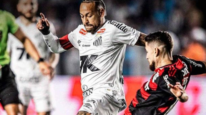 Camisa 10 decide com bela jogada na Vila Belmiro, garante a vitória por 1 a 0, mas faz questão de elogiar a força do adversário após o jogo