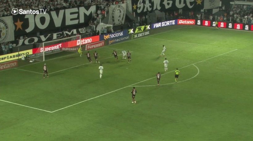 Neymar volta a marcar no Brasileirão e Santos vence o Flamengo