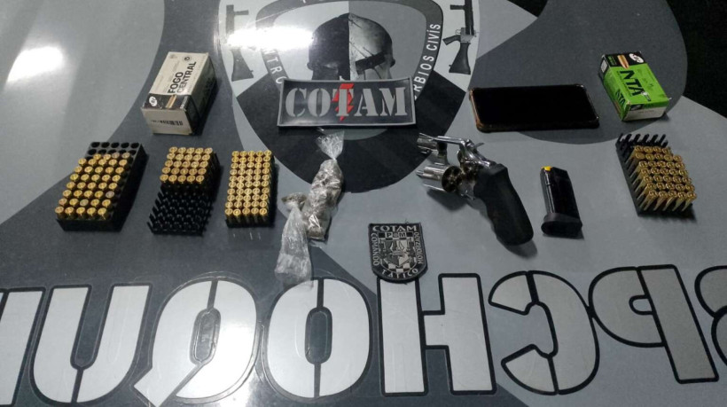 Cotam apreendeu sete granas, revólver e munições com um homem na noite dessa terça-feira, 15, no bairro Vicente Pinzón, em Fortaleza