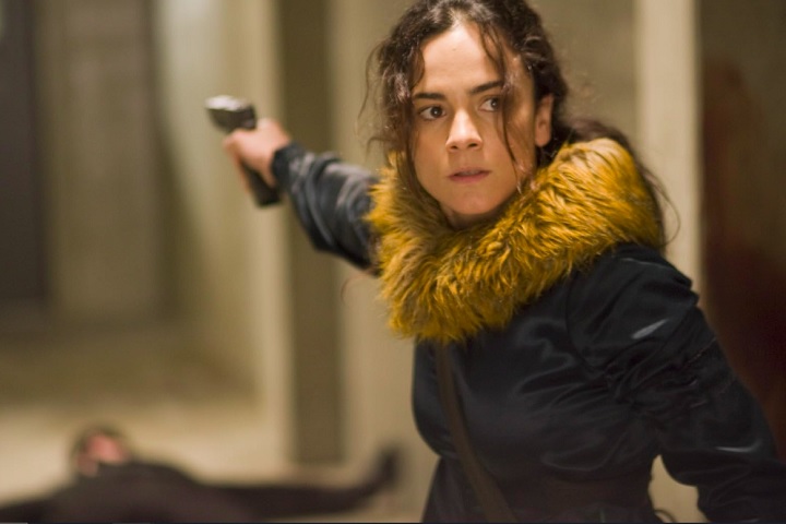 Alice Braga: Figurinha carimbada de Hollywood, Alice Braga já aturou em blockbusters como Eu Sou A Lenda, ao lado de Will Smith, Predadores, de 2010, e Os Novos Mutantes, em 2020.