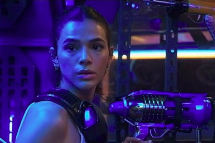 Bruna Marquezine: A atriz brasileira marcou sua estreia em Hollywood em 2023 com o filme Besouro Azul, do universo DC, interpretando a protagonista Jenny Kord.
