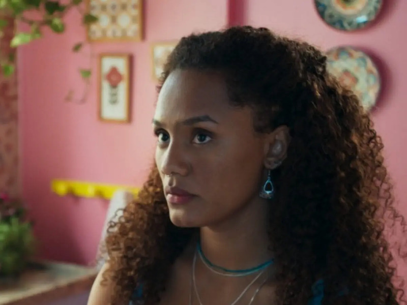 A Justiça do Rio de Janeiro condenou a marca de roupas Farm, pertencente ao Grupo Soma, a indenizar a atriz Jéssica Ellen em R$ 20 mil. Isso ocorreu após a empresa utilizar, sem autorização, uma imagem da artista em publicação com fins comerciais no Instagram. 