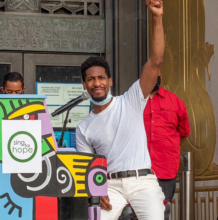 Além de seu talento como músico, Batiste é conhecido por seu ativismo social e político, tendo participado de diversos movimentos de protesto em defesa dos direitos civis e da igualdade racial.