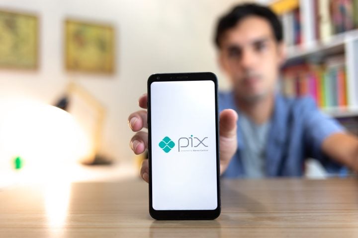 Em junho de 2025, o Banco Central lançou o Pix Automático, para pagamento de contas recorrentes como luz, água e gás. Também vale para quem paga mensalidades de escola, academia, serviços de streaming, por exemplo.