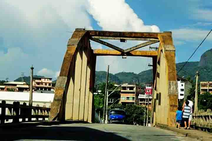É passagem obrigatória tanto para quem circula pela cidade quanto para quem quer tirar boas fotos da paisagem urbana.
