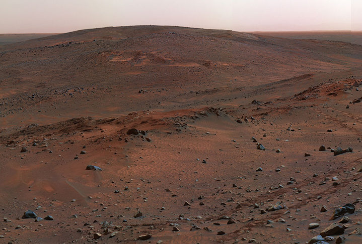 A superfície de Marte tem sido extensivamente estudada por sondas, rovers e imagens de satélite.