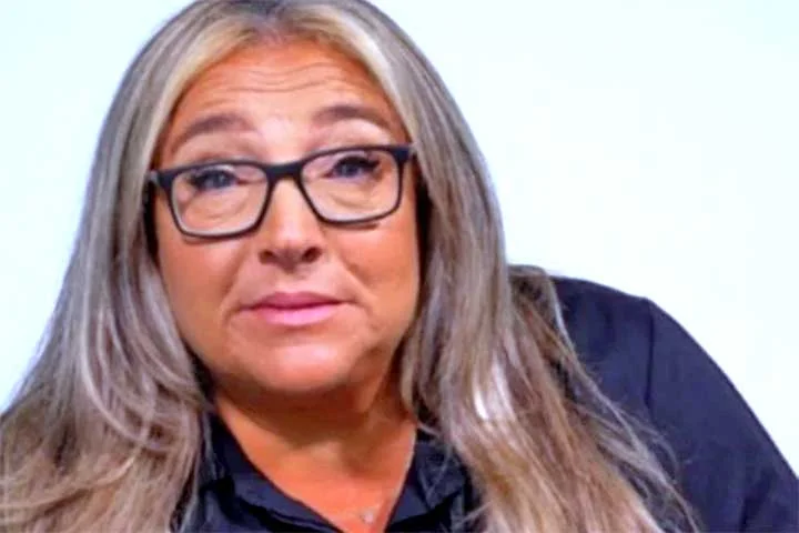 “Já sobrevivi a mais choques anafiláticos do que estou preparada para contar em detalhes agora”, desabafou Frost na publicação.
