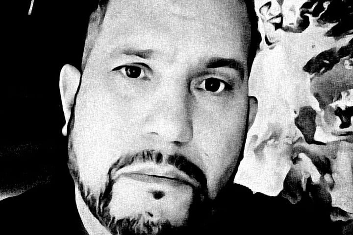 A New England Society for Psychic Research (NESPR), organizadora do evento, confirmou a morte em um comunicado nas redes sociais, sem divulgar a causa.