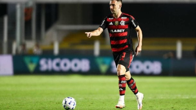 Zagueiro deixa o campo no intervalo do duelo com o Santos, com desconforto na região glútea e será reavaliado nos próximos dias