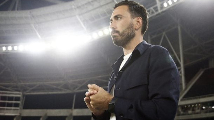 Botafogo empilhou chances contra o Vitória, mas parou no inspirado goleiro Lucas Arcanjo e na trave