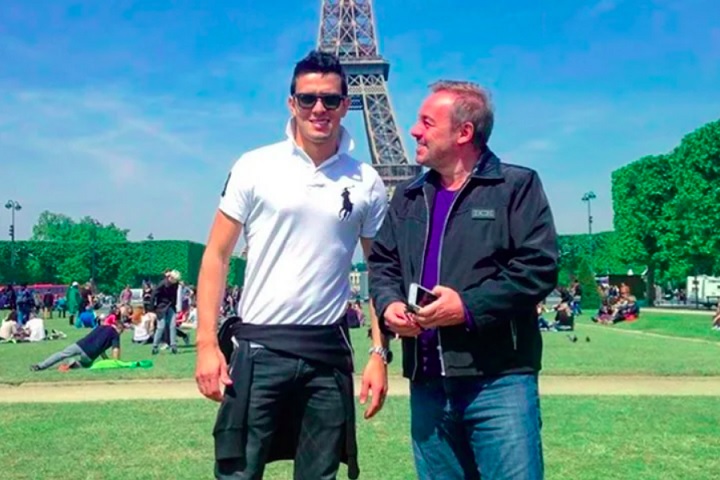 Ele tenta o reconhecimento do relacionamento e, caso tenha sucesso, poderá reivindicar parte significativa da herança.