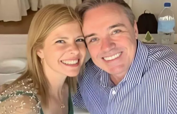 Após a morte de Gugu Liberato em 2019, iniciou-se uma longa disputa judicial pela divisão de sua herança, estimada em cerca de R$ 1 bilhão. A controvérsia envolvia principalmente a ex-companheira Rose Miriam Di Matteo e familiares do apresentador.