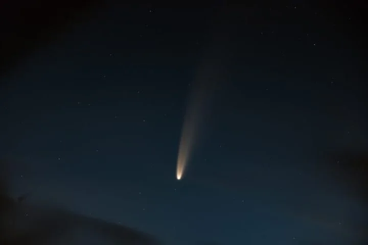 Estima-se que o fragmento teria sido ejetado de Marte após o impacto de um asteroide, viajando cerca de 225 milhões de km até a Terra. 