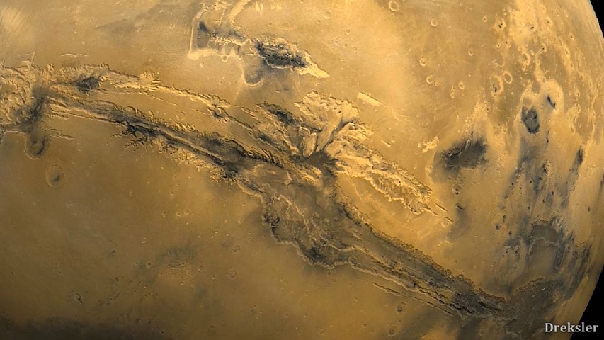 Outro marco impressionante de Marte é o Valles Marineris, um sistema de cânions que se estende por mais de 4 mil km, com 200 km de largura e até 7 km de profundidade.