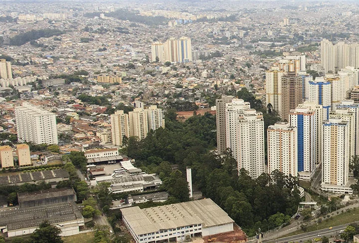 9ª) Taboão da Serra (São Paulo) - Área: 20,478 km² | População: 285,5 mil habitantes | Densidade populacional: 13.945,2 hab./km².