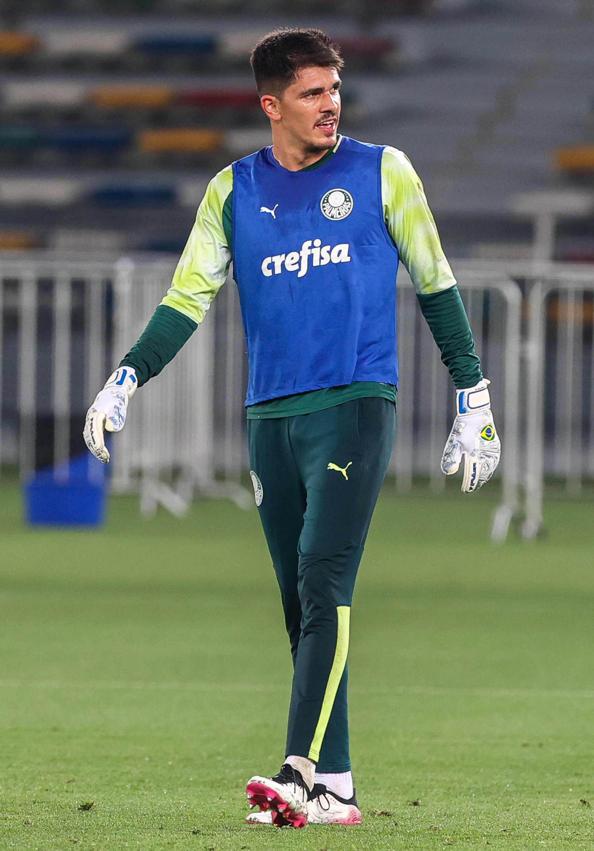Goleiro Vinicius Silvestre em treino do Palmeiras