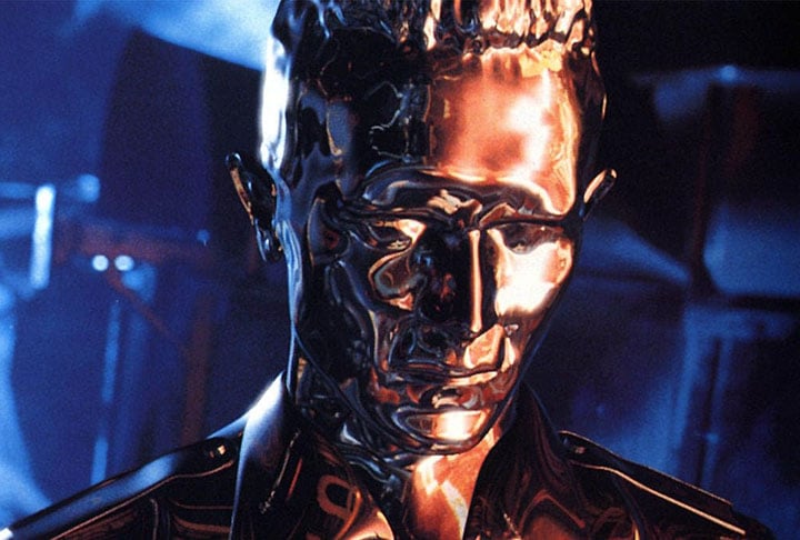 O icônico vilão da franquia O Exterminador do Futuro, T-1000, ficou conhecido por sua composição de metal líquido, que o tornava um perseguidor implacável.