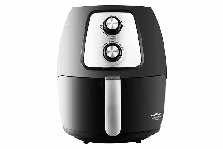 A limpeza do aparelho é outro aspecto essencial para garantir sua durabilidade e o preparo seguro dos alimentos. Para isso, é necessário seguir algumas etapas simples. Primeiro, desligue o aparelho e espere ele esfriar antes de iniciar a limpeza.