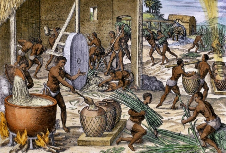Na produção colonial de açúcar, cachaça era o nome dado à espuma que subia à superfície do caldo de cana que estava sendo fervido. Depois, com a fermentação e destilação, a bebida manteve o nome. Muito consumida por escravos.