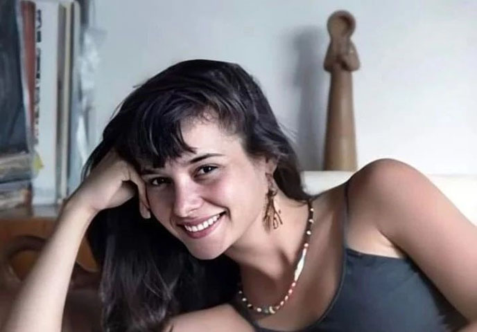 Os laudos apontam que Daniella recebeu 18 golpes. Na época, muito se falou em tesoura, mas a arma foi um punhal.  