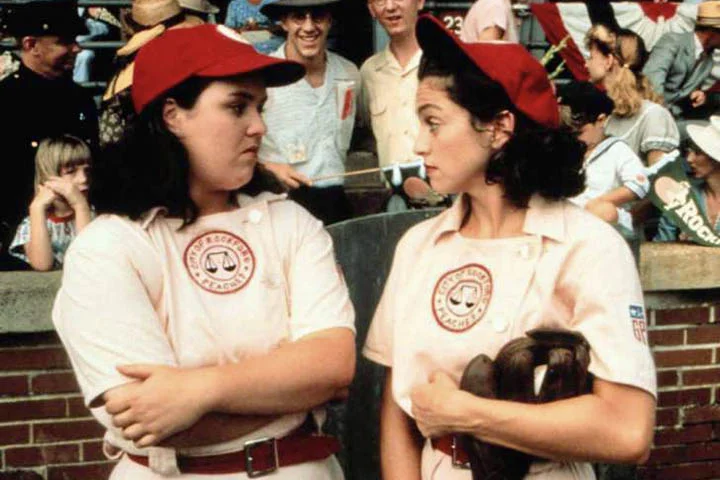 A artista, então, venceu, em 1990, um concurso de talentos, que abriu as portas para o cinema. Ela brilhou em 'Uma Equipe Muito Especial' (1992), estrelado por Geena Davis e Tom Hanks.