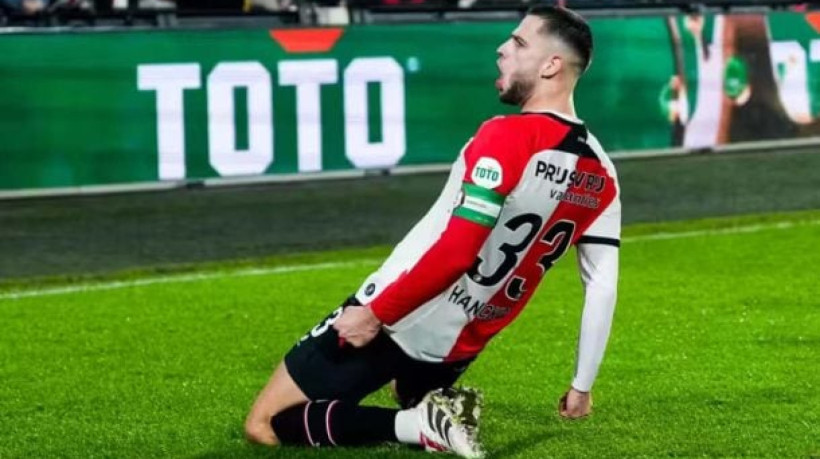 Zagueiro eslovaco chega para reforçar a defesa do clube saudita e assina contrato até junho de 2028