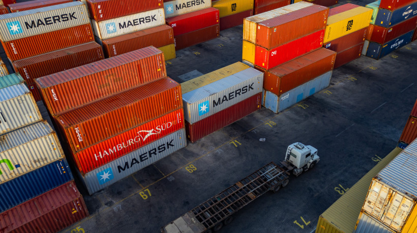 Na passagem de julho para agosto, a fabrica&ccedil;&atilde;o de produtos de madeira encolheu 8,6%; extrativas ca&iacute;ram 0,3%