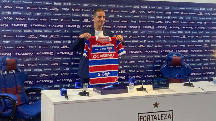 Técnico Renato Paiva foi apresentado pelo Fortaleza