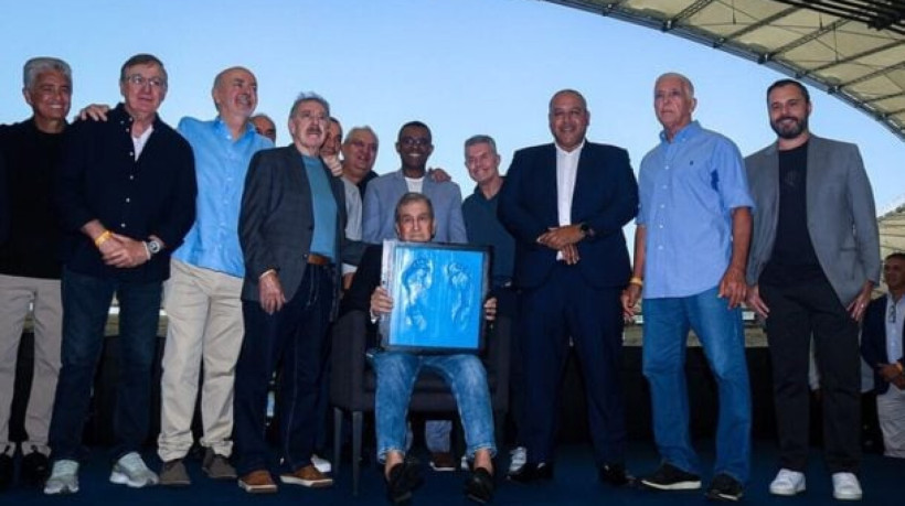 Durante cerimônia na Calçada da Fama, no Maracanã, Mário Bittencourt fala sobre apoio dos torcedores mesmo após derrota para o Cruzeiro