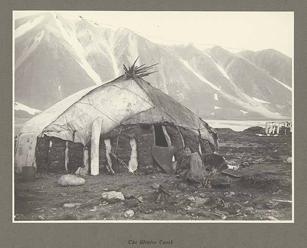 A história da Sibéria remonta a séculos atrás, quando a região era habitada por povos indígenas e servia como rota para as rotas comerciais da Rota da Seda.
