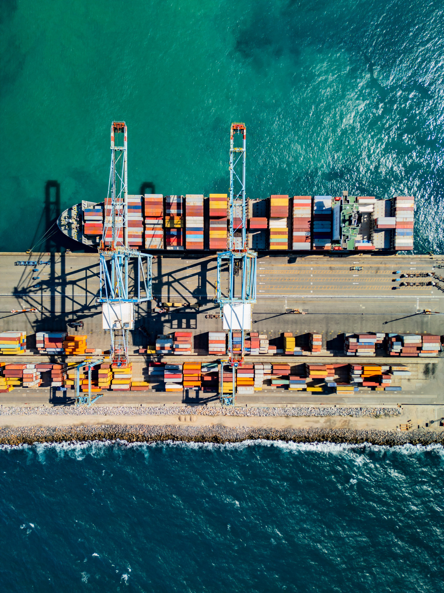 ￼ITENS da pauta de exportação cearense, como coco, castanha de caju e manga, entraram na lista de isenções (Foto: FCO FONTENELE)