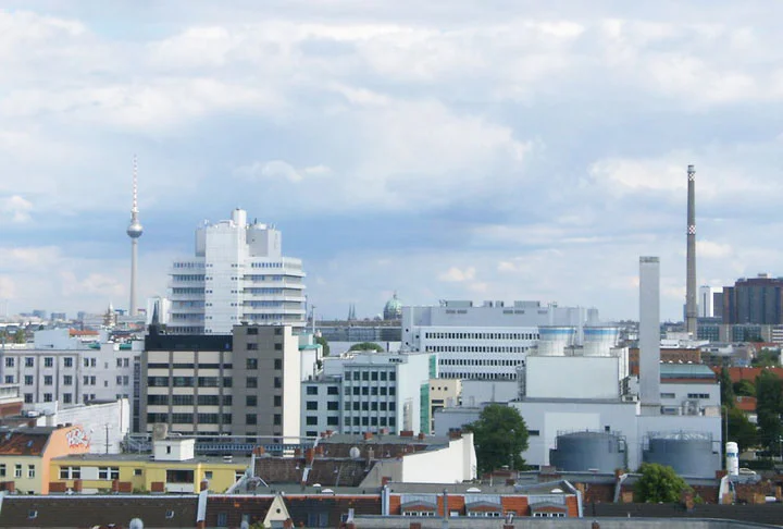 A quarta posição é de Wedding, em Berlim. O local tem muitos parques, ótimos para piqueniques, tem uma miniatura da Torre Eiffel, uma praia artificial,  muitos museus e um simulador de voo. 