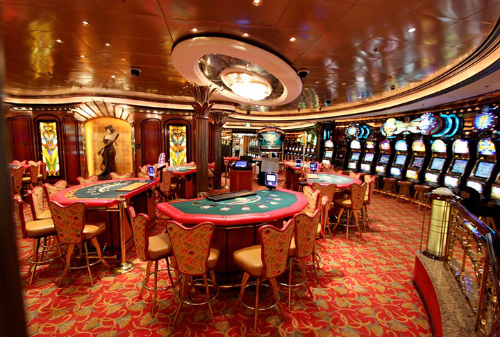 O impacto econômico do turismo de cruzeiros é significativo, contribuindo com bilhões ao Produto Interno Bruto (PIB) nacional e gerando milhares de empregos diretos e indiretos - Ivan Atanassov/Flickr