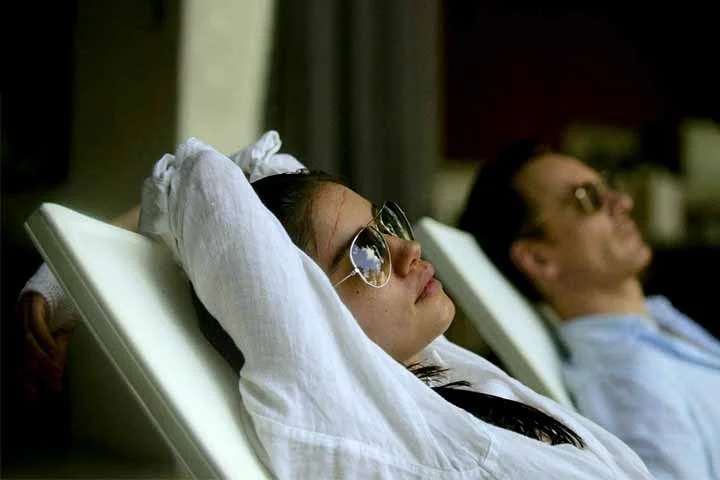 Ela também participou do longa internacional “O Assassino”, com direção de David Fincher, em que contracenou com astros de Hollywood como Michael Fassbender e Tilda Swinton.
