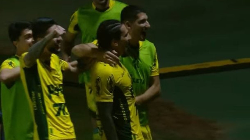 Foi um baile amarelo o que se viu neste sábado em Mirassol. E o placar não foi maior por causa do goleiro Brazão. Neymar atuou o jogo inteiro