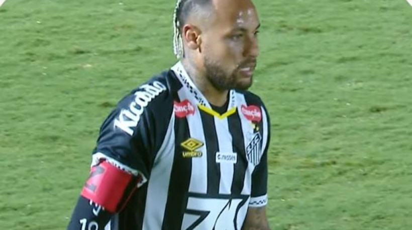 Irritado, craque - que jogou o tempo inteiro - se decepciona com o futebol do Peixe na surra de 3 a 0 que levou do Mirassol neste sábado