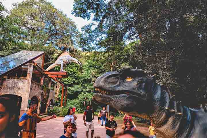 O parque foi criado em 2022 e integra o Corredor Tinguá-Bocaina, idealizado como um centro de regeneração ambiental.