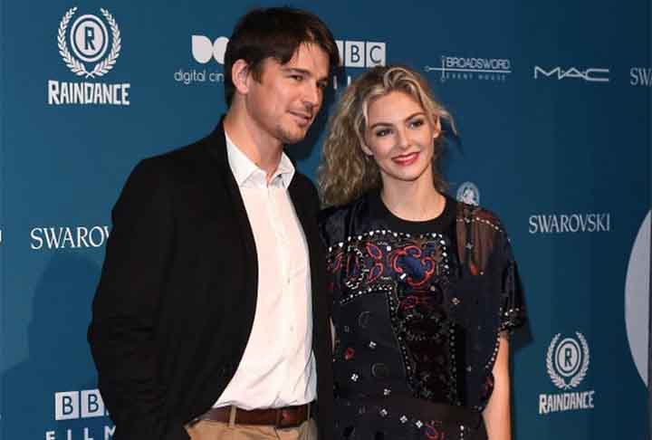 Josh Hartnett se casou secretamente em novembro de 2021 com a atriz britânica Tamsin Egerton, com quem estava desde 2012. O casal, extremamente discreto, tem quatro filhos, nascidos em 2015, 2017, 2019 e 2024.
