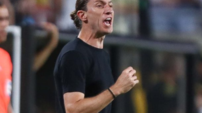 Treinador celebrou bastante o gol marcado pelo centroavante e disse que polêmica com o camisa 9 está encerrada