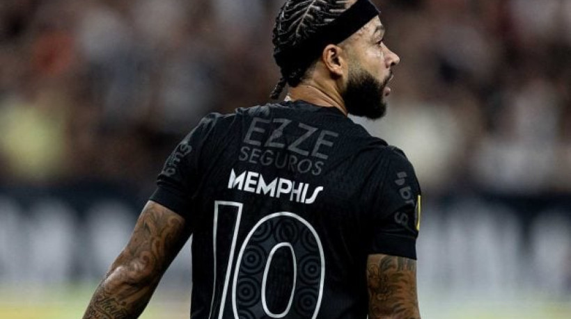 Técnico do Corinthians não sabia que o astro não estava no bancoi de reservas na segunda etapa 