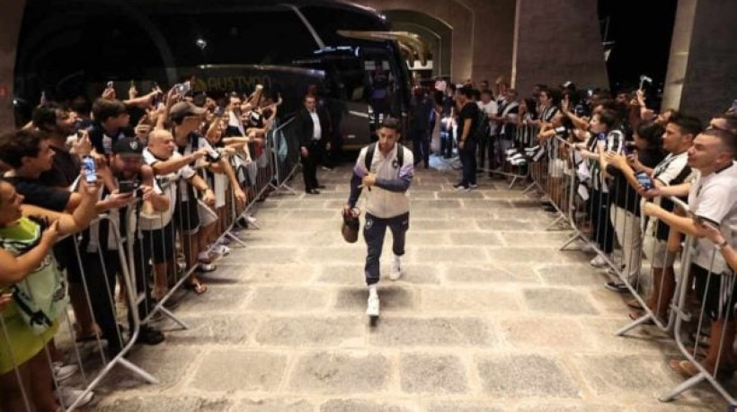 Glorioso chega à terra do frevo pela primeira vez como SAF. Na última visita, as coisas eram bem diferentes. Torcida promete festa inesquecível 