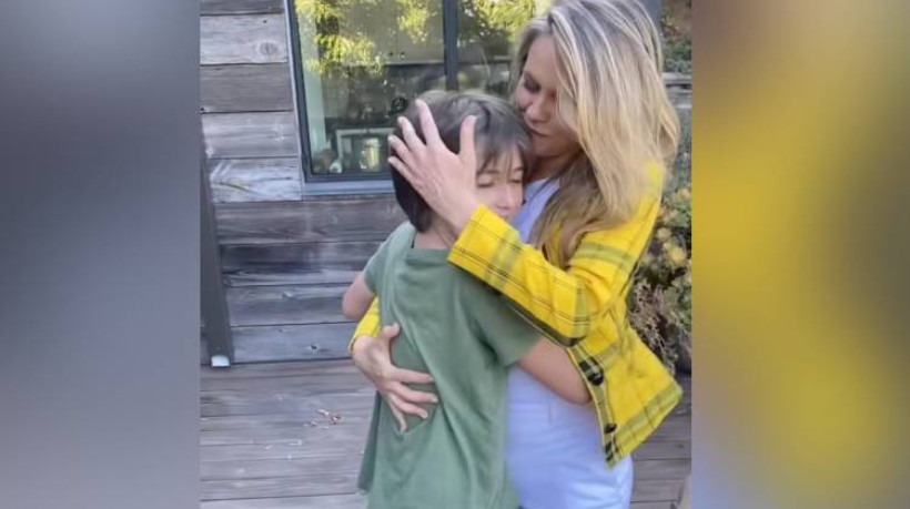 Alicia Silverstone recria cena de 