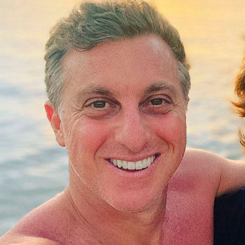 Os dois apresentadores são amigos há muito tempo. Eles trabalharam juntos na década de 1990, no programa de rádio Torpedo da Pan, que ia ao ar nas manhãs de domingo.