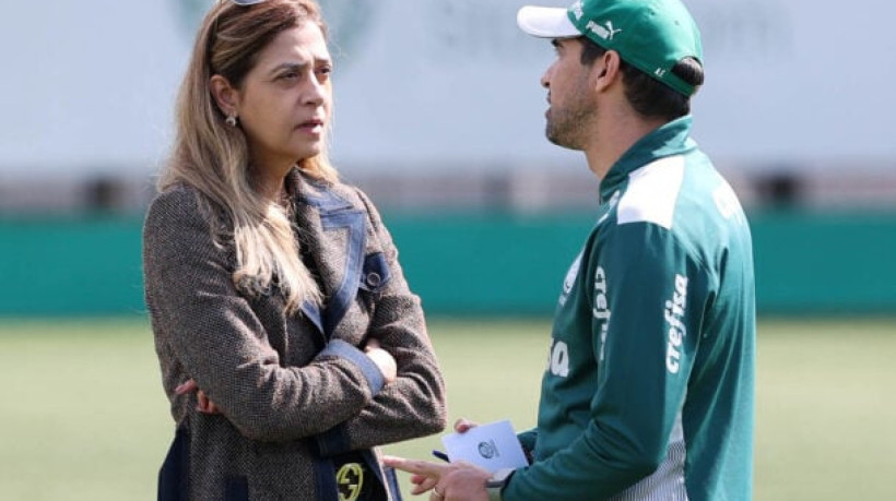Presidente do Palmeiras fala em 'pressãozinha pública' ao treinador e também ressalta que não está no mercado atrás de reforços no momento
