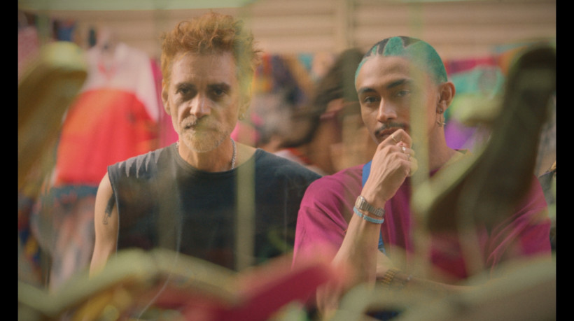 Os curadores da mostra de "Centro Ilusão" são a jornalista e produtora cultural Leila Bourdoukan e o pesquisador e professor no Instituto de Artes da Unicamp Gilberto Alexandre Sobrinho